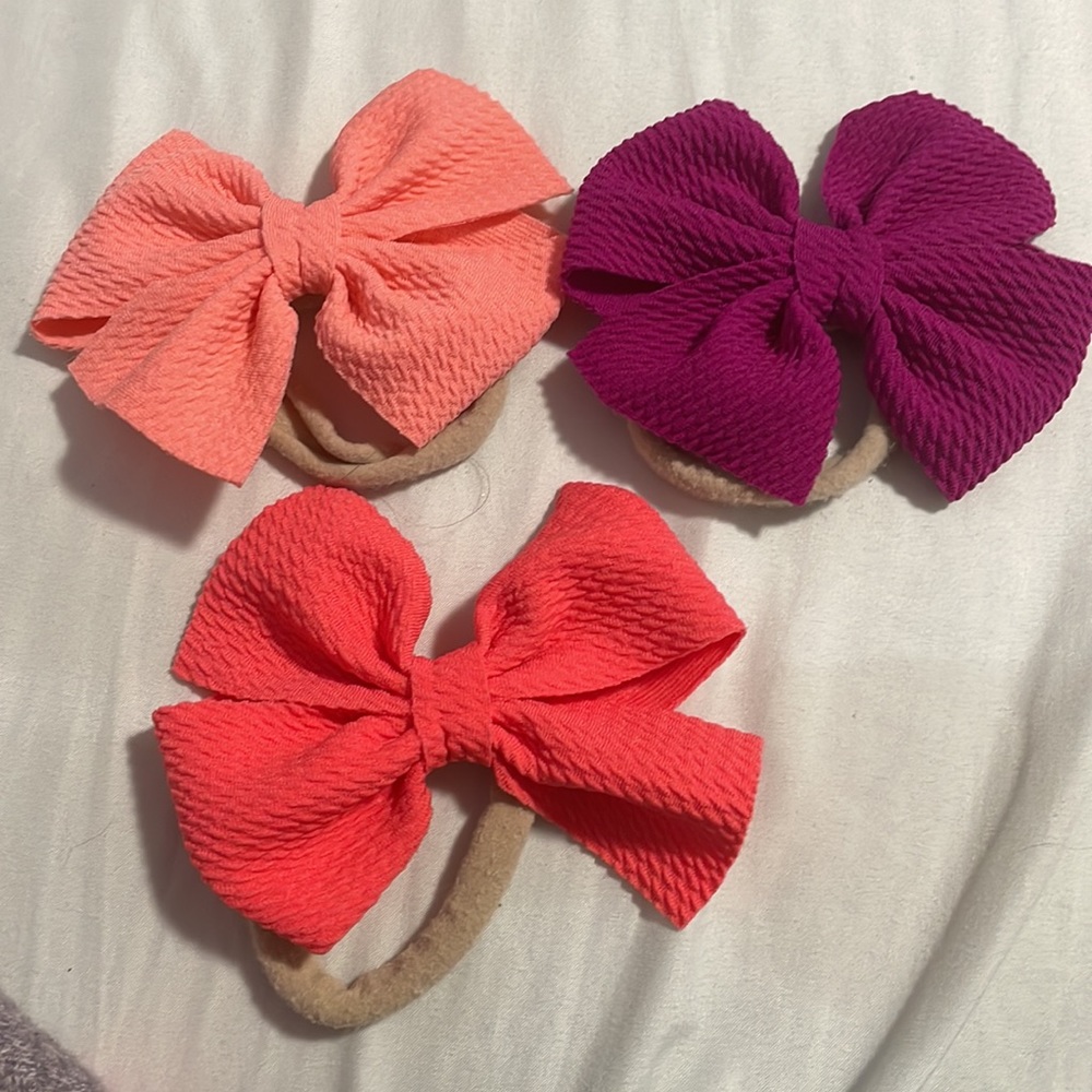 Bows - Picture 3 of 11